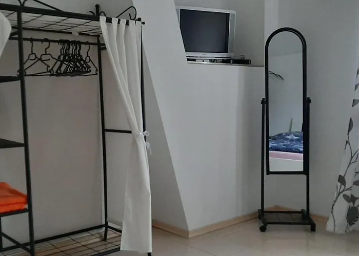 Апартаменты Feriendomizil-roger-wohnung-2 *